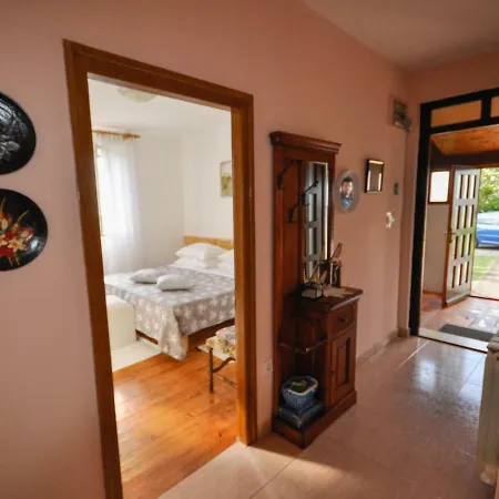 Maslina House *