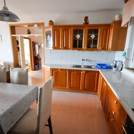Maslina House *